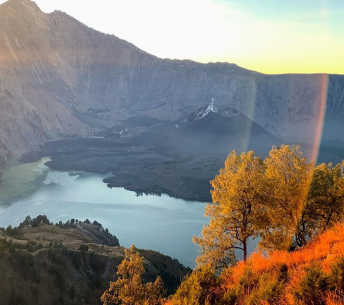 Mount Rinjani trekking, Rinjani trekking Lombok, Mount Rinjani hike, Rinjani summit trek, Rinjani crater rim trekking, Segara Anak Lake Rinjani, Rinjani trekking tour, Best Rinjani trekking, Rinjani trekking package, Rinjani trekking adventure, Rinjani sunrise hike, Rinjani trekking guide, Rinjani volcano trek, Mount Rinjani national park, Rinjani summit Lombok, Rinjani hike Segara Anak
